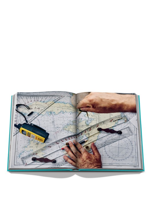 Assouline Turquoise Coast - voorkant 7 lichtblauw