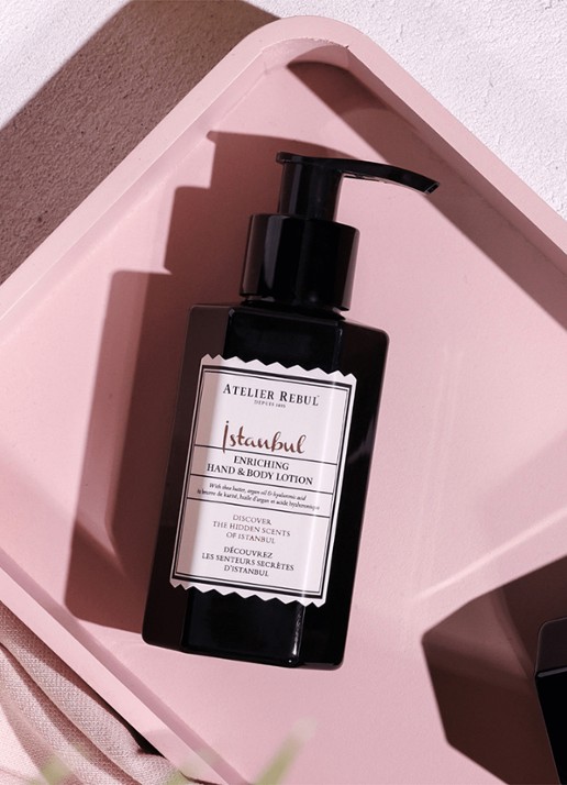Atelier Rebul Istanbul hand- & bodylotion 100 ml - achterkant zwart