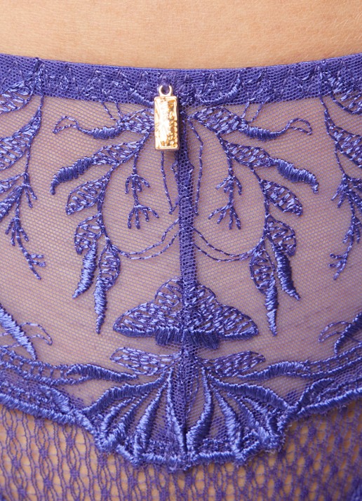 Aubade Hidden Treasure string van mesh met borduring - detail 3 paars