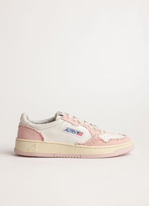 Autry Medalist Low Canvas sneaker van leer - voorkant roze
