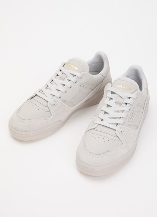 Axel Arigato Clay sneaker van leer met details van suède - detail 2 lichtgrijs