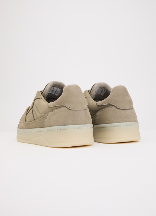 Axel Arigato Clay sneaker van leer - achterkant donkerbeige