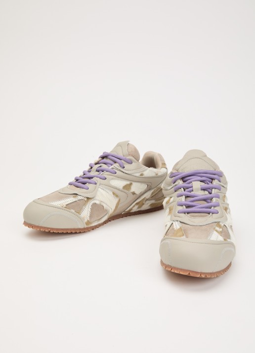 Axel Arigato Slow Runner sneaker van suède met details van leer en ponyhair - detail 2 beige