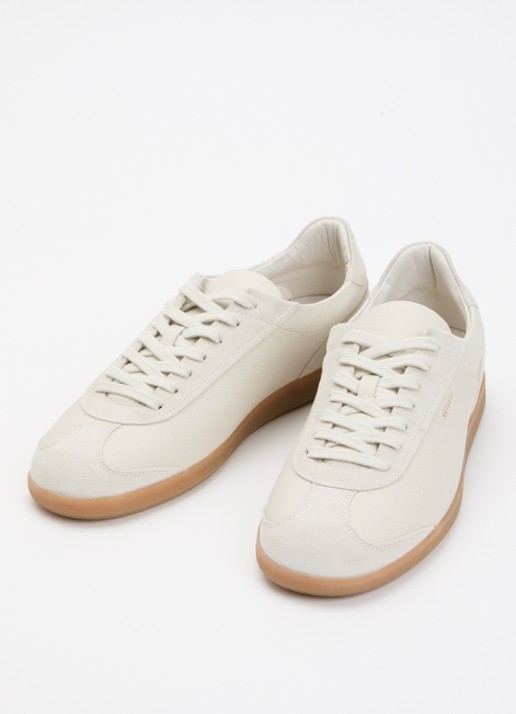 Axel Arigato Zane sneaker van leer met details van suède  - detail gebroken wit