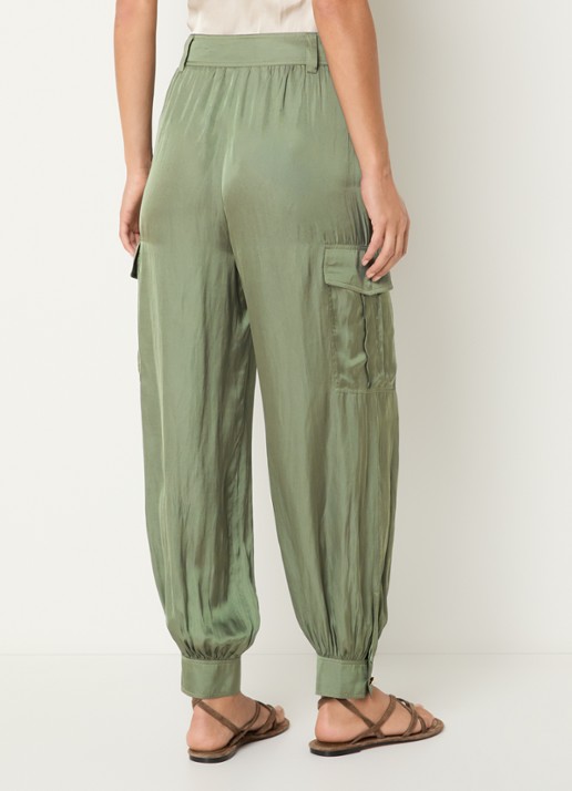 ba&sh Celia high waist loose fit cargobroek met glanzende finish  - achterkant 2 groen