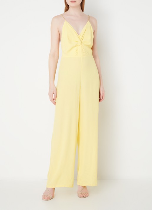 Ba&sh Fifia wide fit jumpsuit met kettingdetail en rugdecolleté - voorkant 3 abrikoos