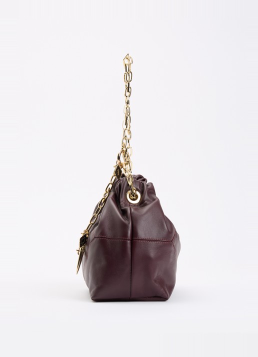ba&sh June crossbodytas van leer - detail 3 aubergine