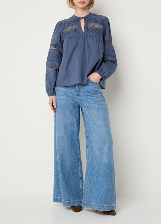 ba&sh Nami blouse met details van kant - voorkant 3 staalblauw