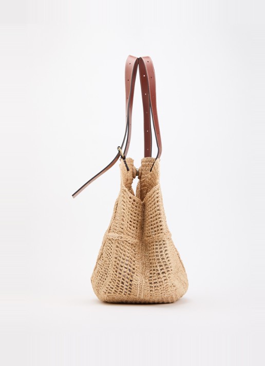 ba&sh Palma schoudertas van raffia met details van leer - detail 2 beige