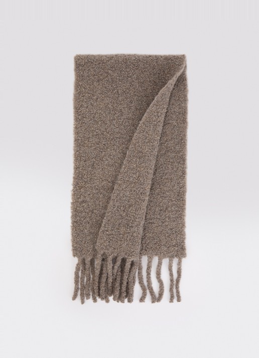 ba&sh Sasha sjaal in alpaca wolblend 180 x 26 cm - voorkant 3 donkerbeige