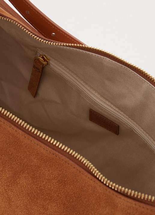 ba&sh Schoudertas XL van suède met franjes - detail cognac