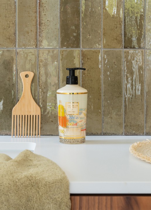 Baobab Collection À Saint-Tropez body- & handlotion 350 ml  - voorkant 2 multicolor