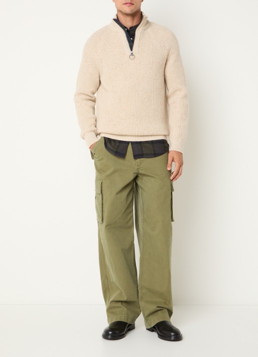 Barbour Essentials grofgebreide trui in wolblend - voorkant 2 beige