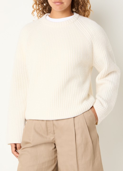 Barbour Renata grofgebreide trui - detail 4 beige