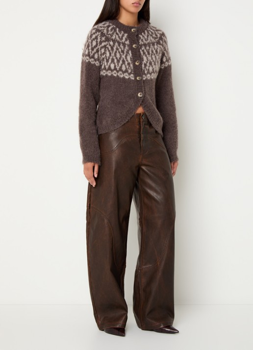 Baum und Pferdgarten Napolen high waist wide fit broek van imitatieleer met steekzakken - voorkant 2 bruin