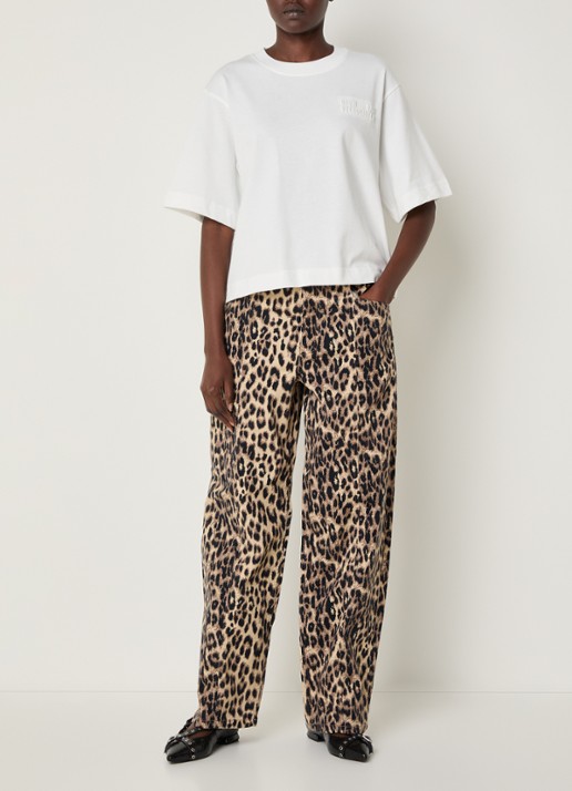 Baum und Pferdgarten Nara high waist wide leg jeans met panterprint - voorkant 4 bruin