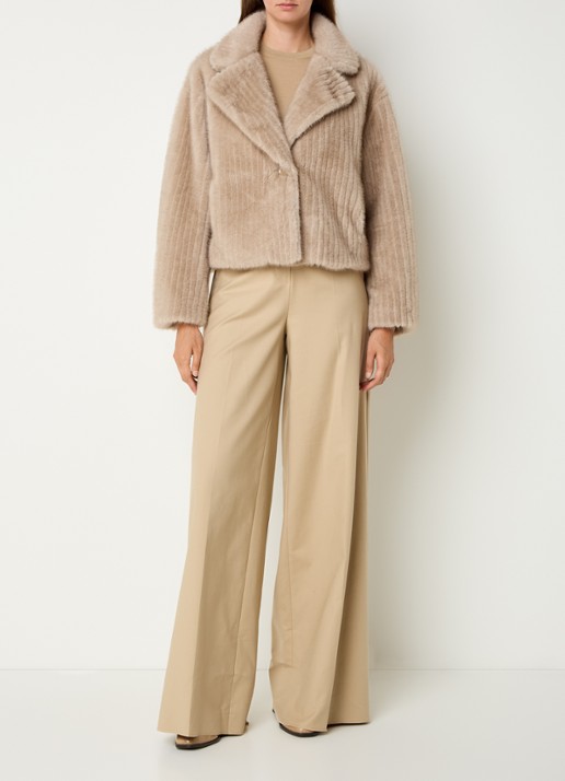 Beaumont fallony jas van imitatiebont met ribstructuur  - voorkant 3 beige