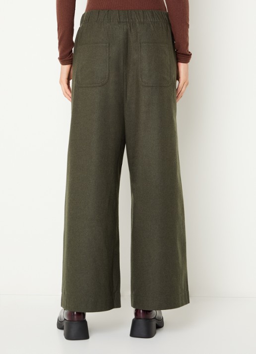 Bellerose Joline mid waist straight fit broek in wolblend - achterkant 2 olijfgroen