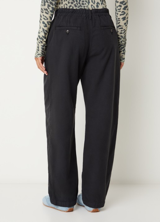 Bellerose Pace low waist tapered fit chino met steekzakken - achterkant 2 zwart