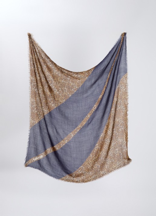 Bellerose Sjaal van wol met panterprint 120 x 120 cm - detail 2 bruin