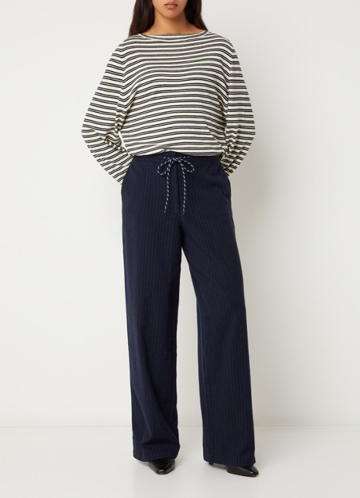 Bellerose Solene mid waist loose fit broek in wolblend met krijtstreep en steekzakken - voorkant 3 donkerblauw