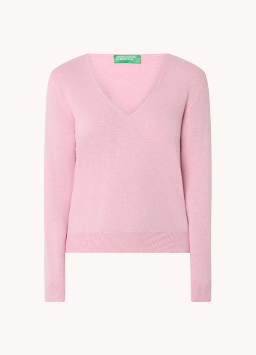 Benetton Fijngebreide pullover van scheerwol met V-hals - voorkant 3 lichtroze