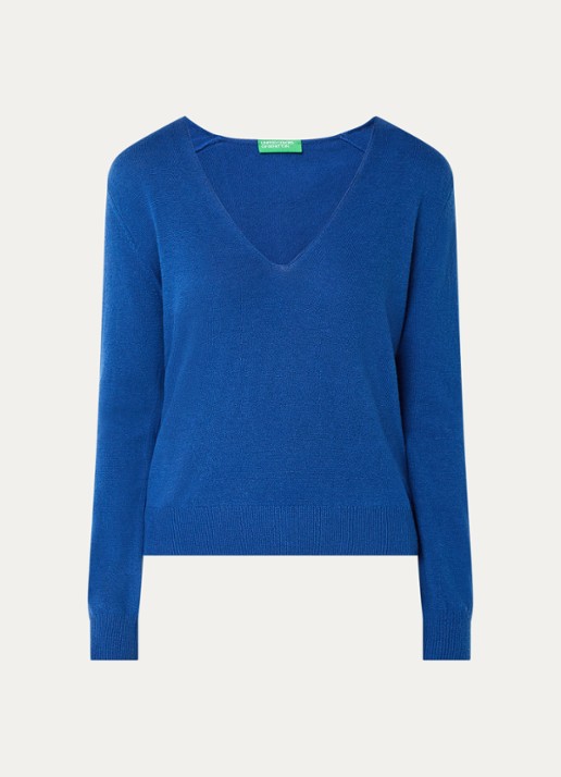 Benetton Fijngebreide pullover van scheerwol met V-hals - voorkant kobaltblauw