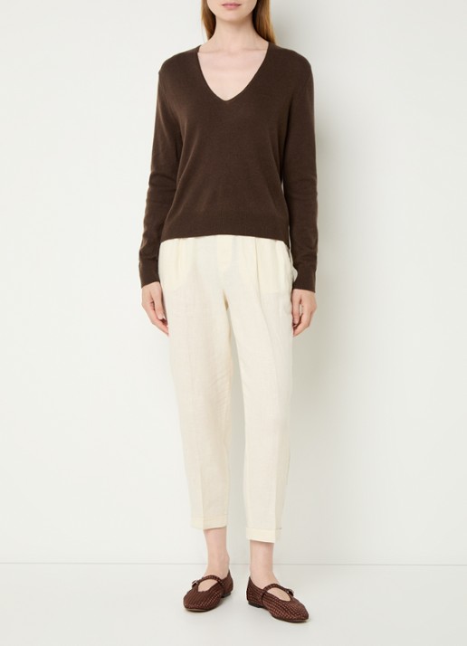 Benetton Fijngebreide pullover van scheerwol met V-hals - voorkant 3 bruin