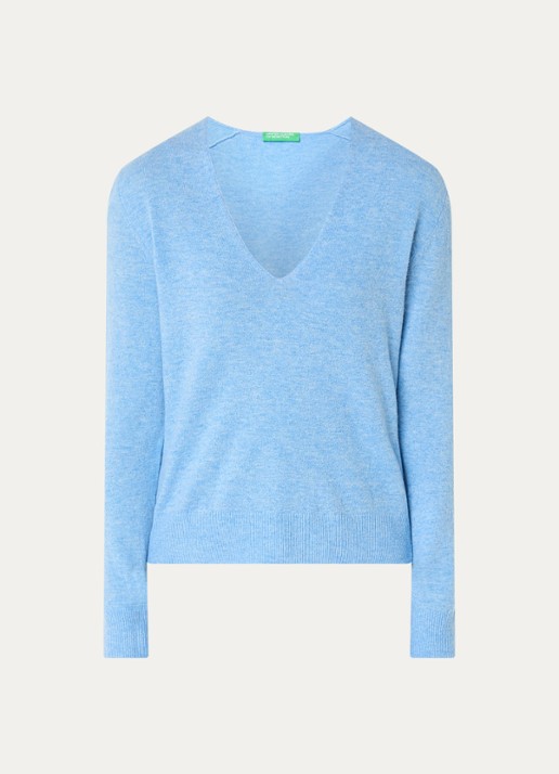 Benetton Fijngebreide pullover van scheerwol met V-hals - voorkant 2 lichtblauw