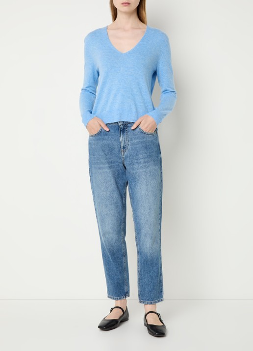 Benetton Fijngebreide pullover van scheerwol met V-hals - voorkant 3 lichtblauw