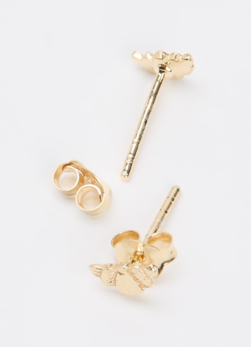 Bibi Camille Croissant oorknopjes - detail goud