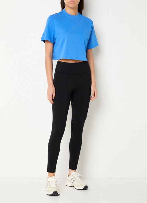 Björn Borg Studio cropped T-shirt met logo - voorkant 3 blauw