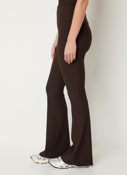 Björn Borg Studio high waist flared fit trainingslegging met ribstructuur - detail 2 bruin