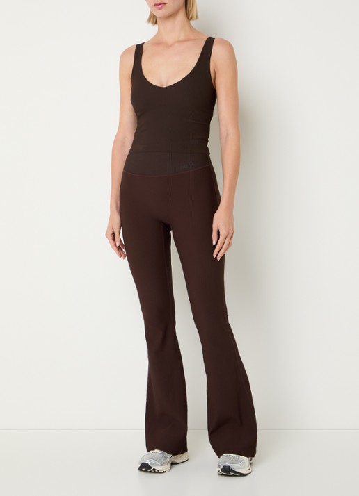 Björn Borg Studio sport bh met ribstructuur en medium support - voorkant 3 bruin