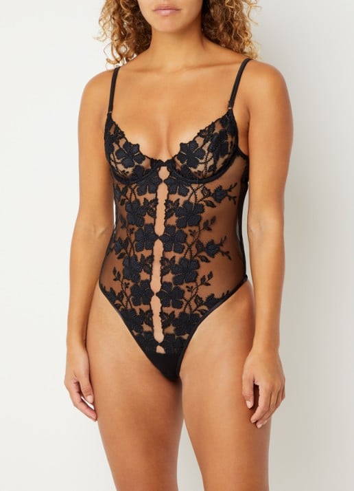 Bluebella Alara string body van mesh met bloemborduring - detail zwart