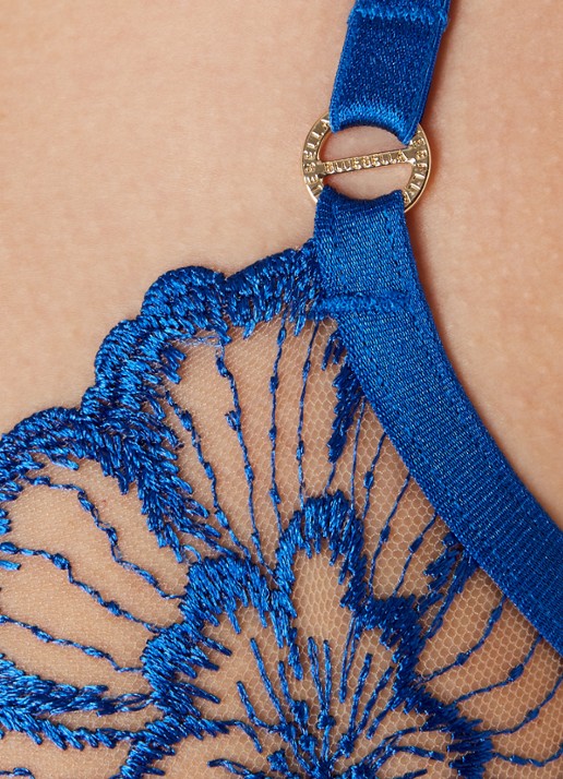 Bluebella Catalina beugel bh van mesh met borduring - detail 4 blauw