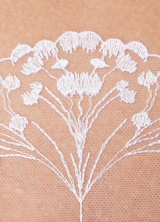 Bluebella Marisa tanga van mesh met borduring - detail 3 wit