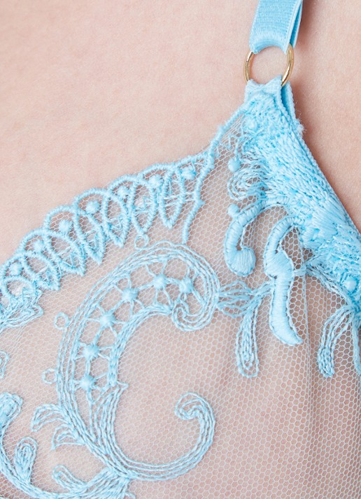Bluebella Marseille beugel bh van mesh met borduring - detail 2 lichtblauw