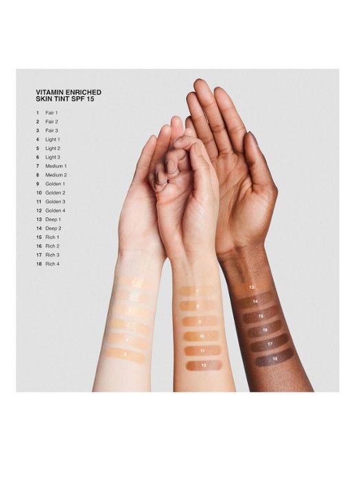 Bobbi Brown Vitamin Skin Tint SPF 15 - getinte dagcréme - detail 4 golden 4