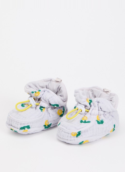 BOBO CHOSES Stamp Bloom babyslofje met bloemenprint - voorkant 4 lichtpaars