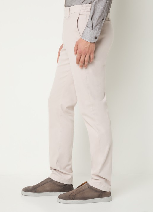 Boggi Milano Slim fit chino met steekzakken - detail 5 zand