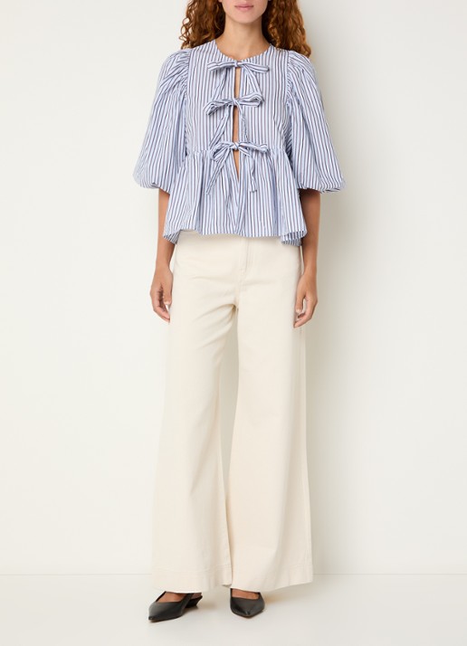 Boii Studios Blouse met cut-out detail en streepprint - voorkant 4 blauwgrijs