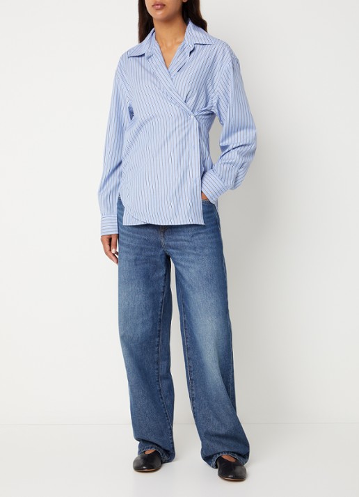 Boii Studios Diami blouse met overslag - voorkant 2 blauwgrijs