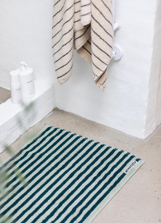 Bongusta Naram badmat 50 x 80 cm - voorkant 2 donkergroen
