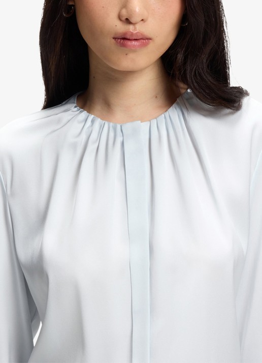 BOSS Banorah blouse in zijdeblend - detail 2 open blue-462 / blauw