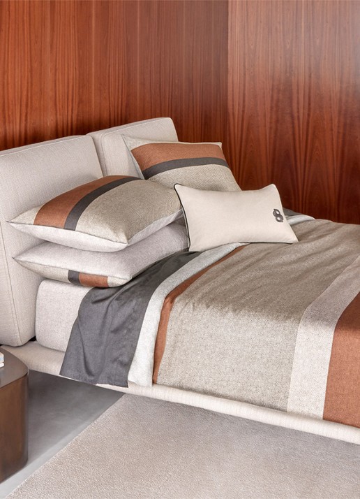 BOSS Carlow hoeslaken van katoensatijn 300TC - achterkant beige