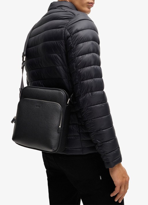 BOSS Crosstown crossbodytas van leer - voorkant 3 zwart