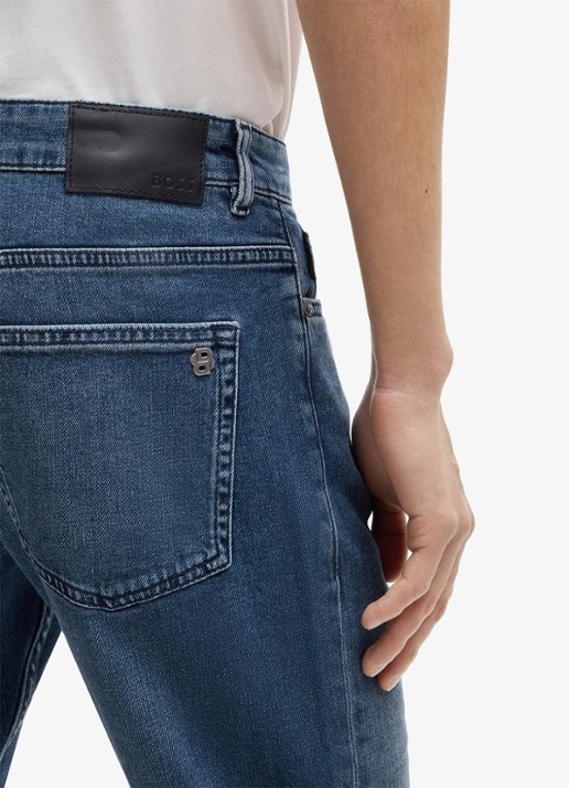 BOSS Delaware slim fit jeans met lichte wassing - detail 6 indigo