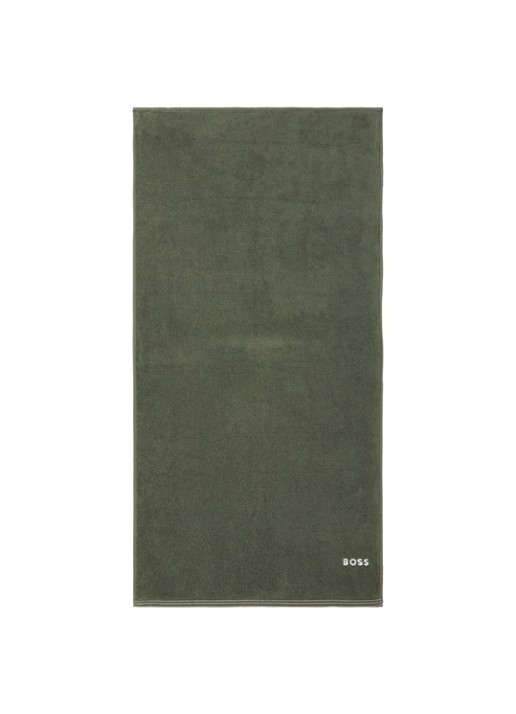 BOSS Edge badhanddoek - 70 x 140 cm - voorkant 2 mosgroen