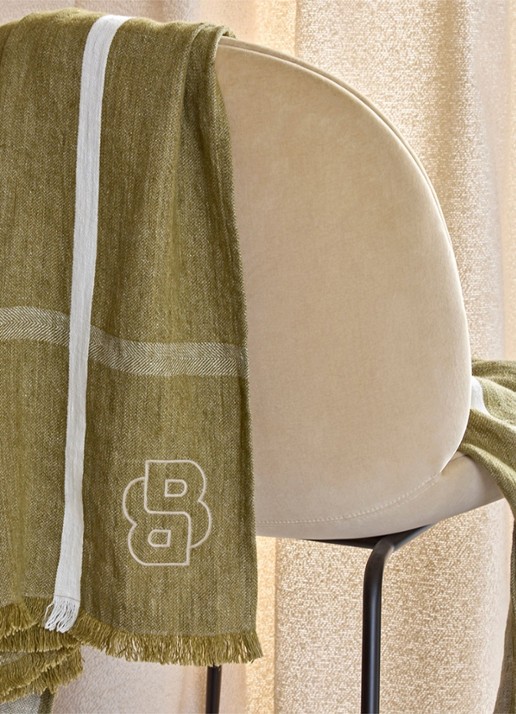 BOSS Jadeite plaid van linnen 140 x 185 cm - voorkant 3 mosgroen